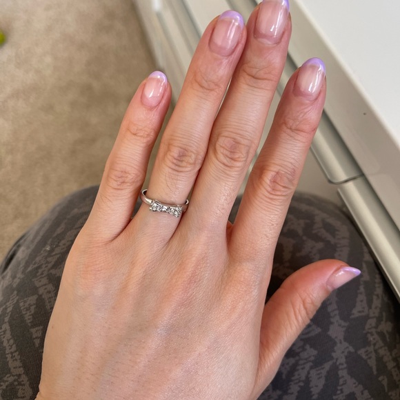 Bow Ring 🎀 - Picture 3 of 3